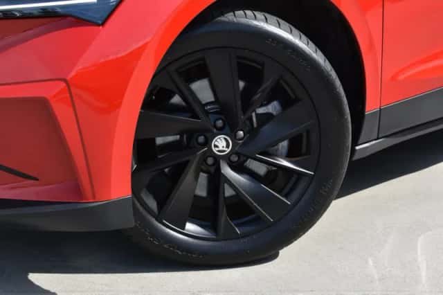 Škoda Enyaq (2021) thumbnail 6