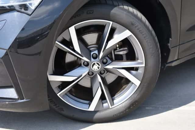 Škoda Enyaq (2023) thumbnail 6