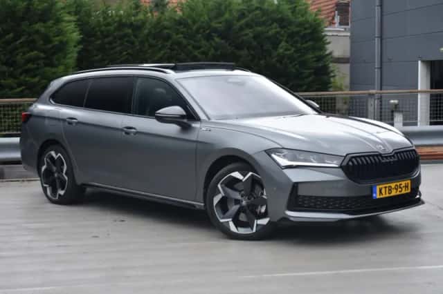 Škoda Superb (2025) thumbnail 2