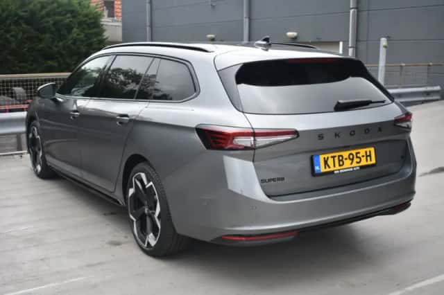 Škoda Superb (2025) thumbnail 3