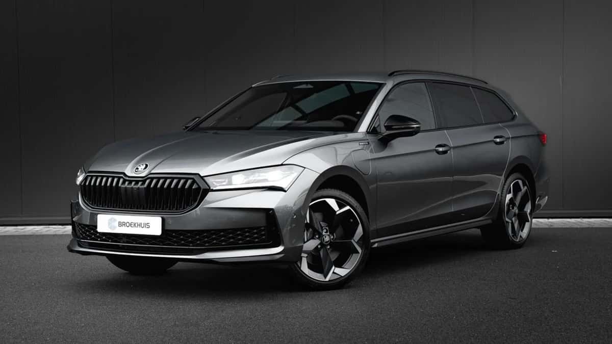 Škoda Superb (2025) — foto 1