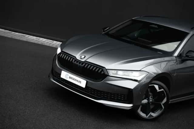 Škoda Superb (2025) thumbnail 4