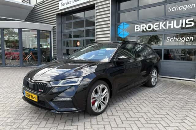 Škoda Octavia (2022) thumbnail 2