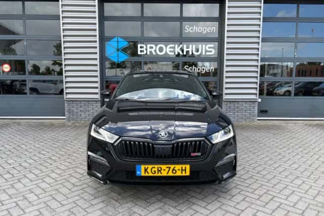 Škoda Octavia (2022) thumbnail 3