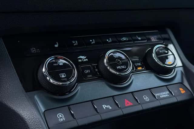 Škoda Karoq (2021) thumbnail 20