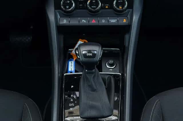Škoda Karoq (2021) thumbnail 22