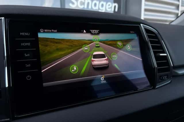 Škoda Karoq (2021) thumbnail 36