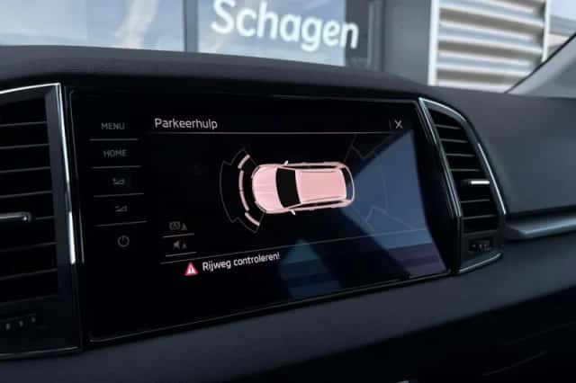 Škoda Karoq (2021) thumbnail 38