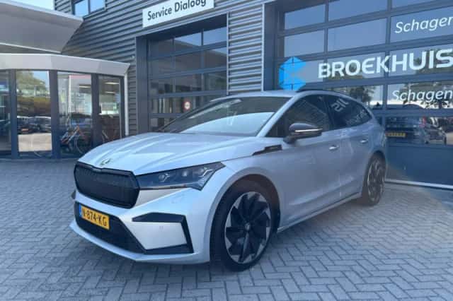 Škoda Enyaq (2021) thumbnail 2
