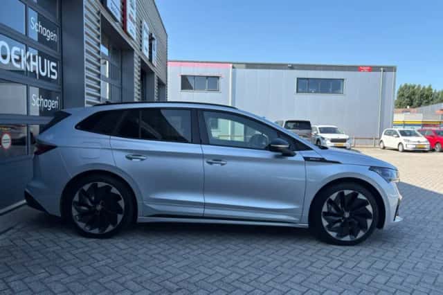 Škoda Enyaq (2021) thumbnail 5