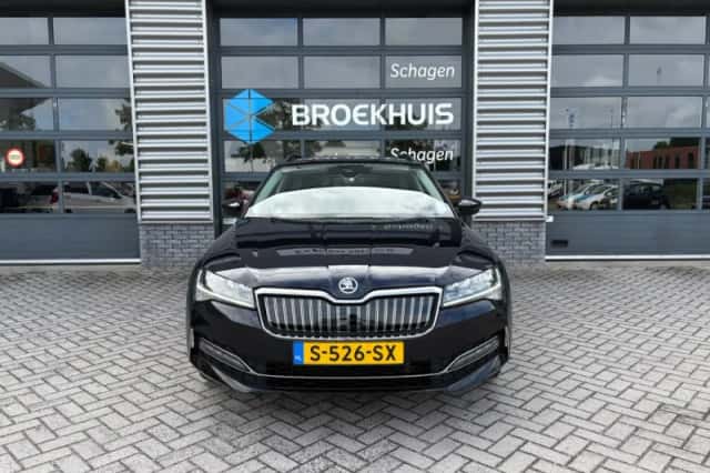 Škoda Superb (2020) thumbnail 3