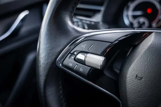 Škoda Kamiq (2023) thumbnail 16