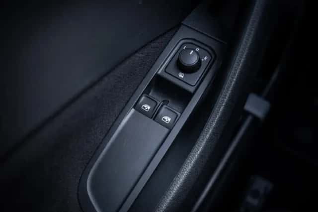 Škoda Kamiq (2023) thumbnail 18