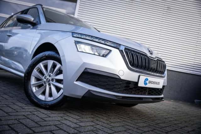 Škoda Kamiq (2023) thumbnail 3