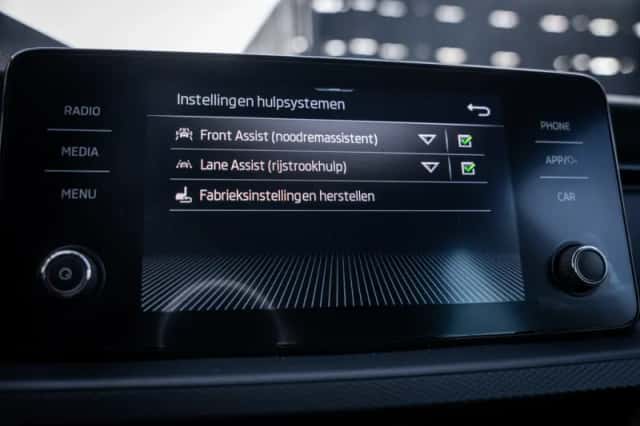 Škoda Kamiq (2023) thumbnail 21