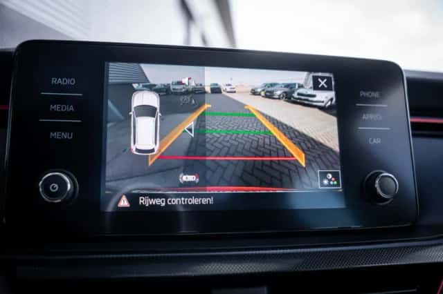 Škoda Kamiq (2023) thumbnail 24