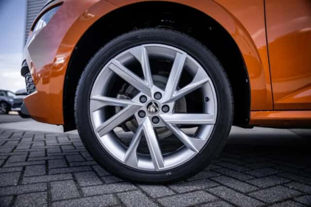 Škoda Kamiq (2023) thumbnail 7