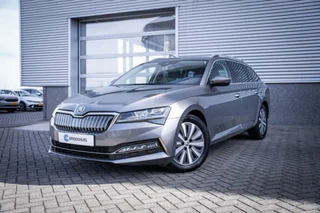 Škoda Superb (2022) thumbnail 1