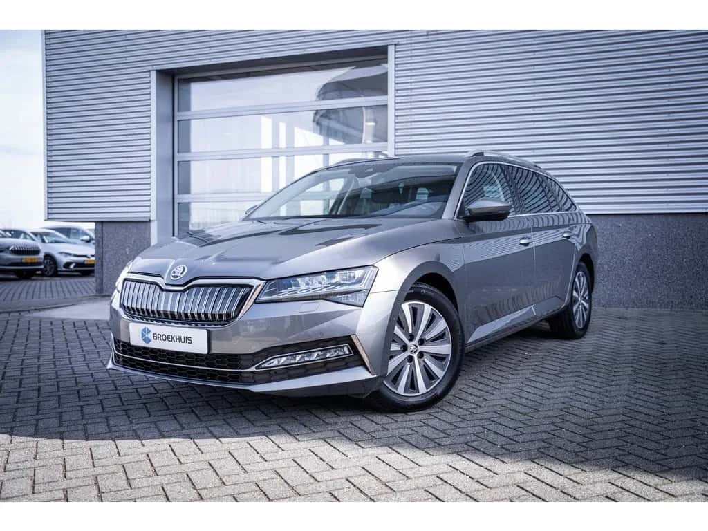 Škoda Superb (2022) — foto 1