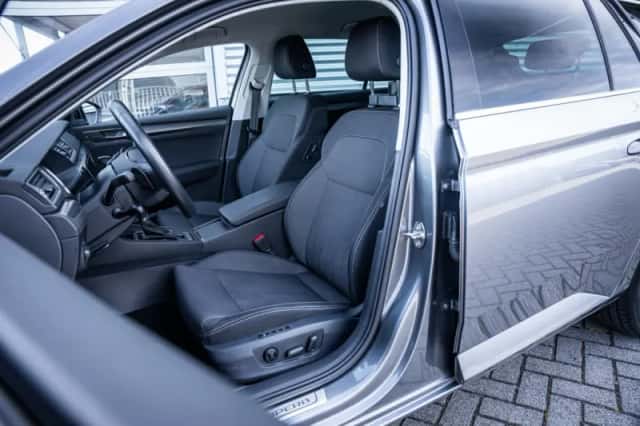 Škoda Superb (2022) thumbnail 15
