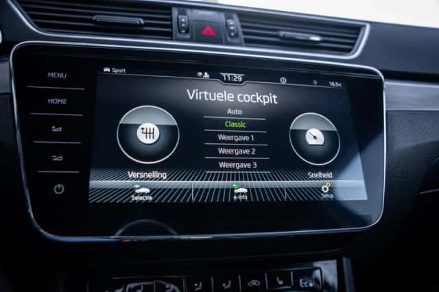Škoda Superb (2022) thumbnail 30