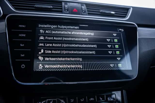 Škoda Superb (2022) thumbnail 31