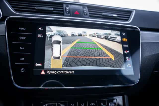 Škoda Superb (2022) thumbnail 32