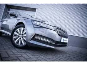 Škoda Superb (2022) thumbnail 6