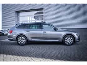 Škoda Superb (2022) thumbnail 7