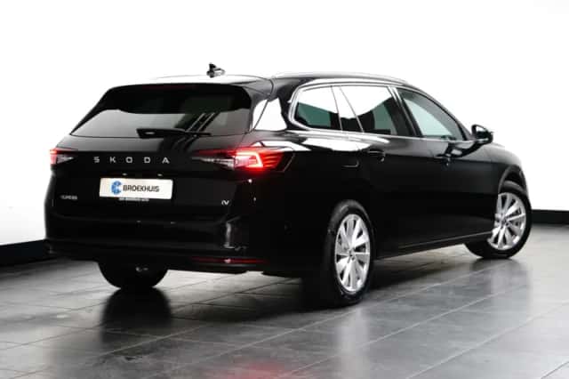 Škoda Superb (2025) thumbnail 4