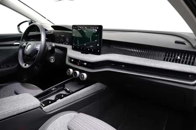 Škoda Superb (2025) thumbnail 7