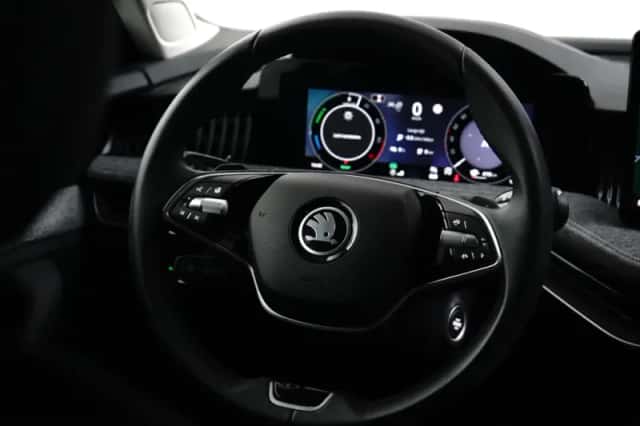 Škoda Superb (2025) thumbnail 10