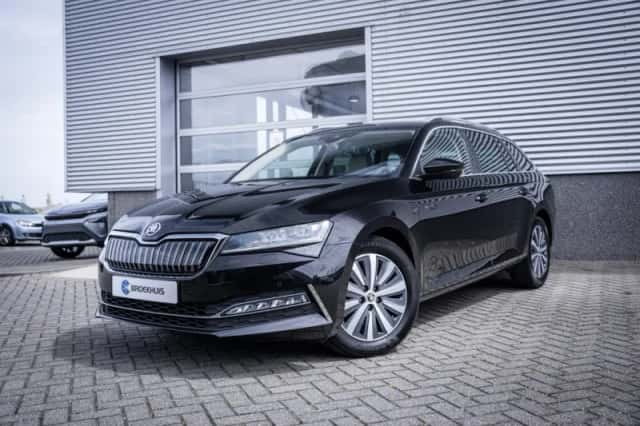Škoda Superb (2022)