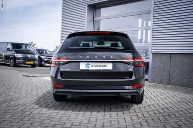 Škoda Superb (2022) thumbnail 12