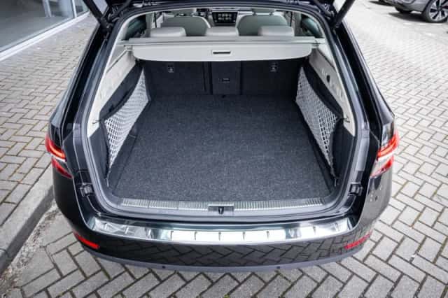 Škoda Superb (2022) thumbnail 17
