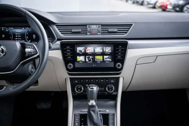 Škoda Superb (2022) thumbnail 38