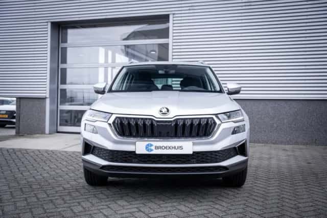 Škoda Karoq (2023) thumbnail 3
