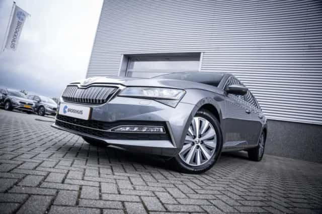 Škoda Superb (2025) thumbnail 6