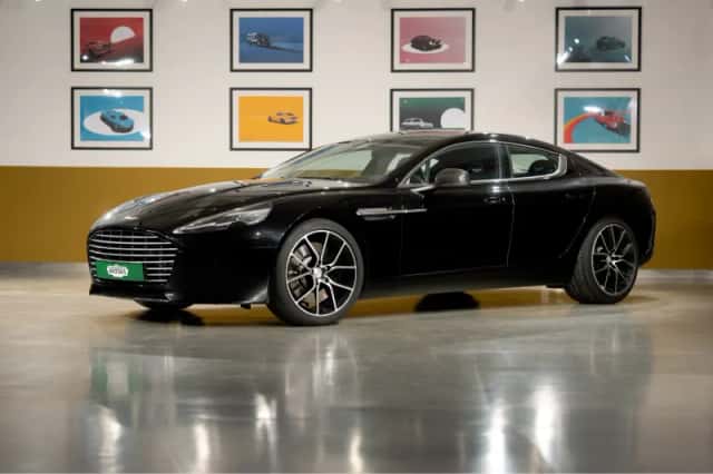 Aston Martin Rapide (2014) thumbnail 1