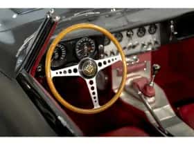 Jaguar E-Type (1961) thumbnail 15