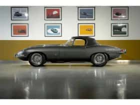 Jaguar E-Type (1961) thumbnail 5