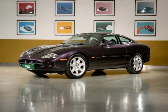 Jaguar XK8 (1999) thumbnail 1