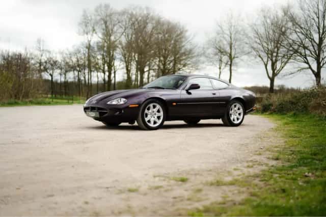 Jaguar XK8 (1999) thumbnail 2