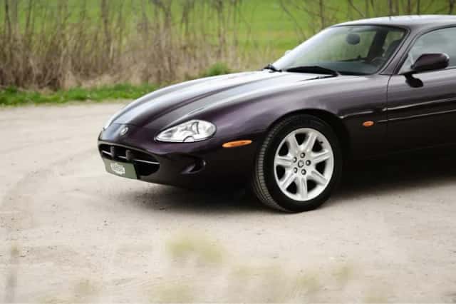 Jaguar XK8 (1999) thumbnail 3