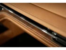 Aston Martin DB12 Volante (2024) thumbnail 26
