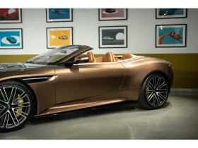 Aston Martin DB12 Volante (2024) thumbnail 9