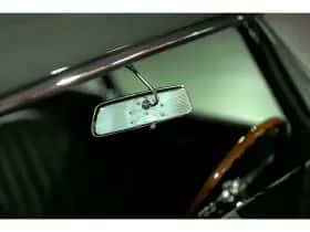Jaguar E-Type (1966) thumbnail 33
