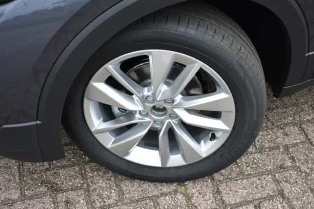 Volkswagen T-Cross (2025) thumbnail 3