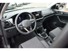 Volkswagen T-Cross (2025) thumbnail 4