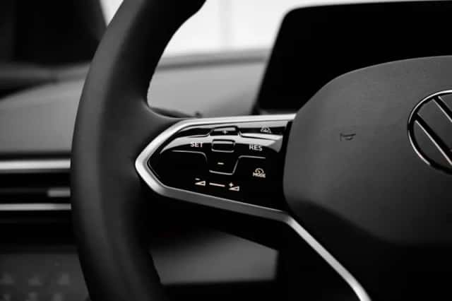 Volkswagen ID.4 (2025) thumbnail 11